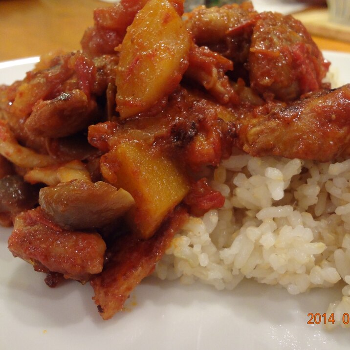 カレーが隠し味のチキントマト煮